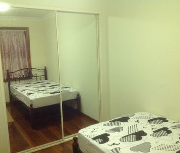Marsfield - Photo 1