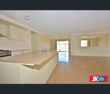 293 Sayers Road, Truganina, Vic 3029 - Photo 2