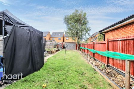 3 bedroom semi-detached house to rent - Photo 3