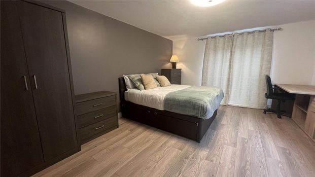 5 bedroom house to rent - Photo 1