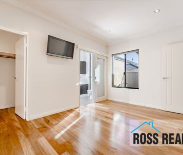 Modern Family Living - Photo 4