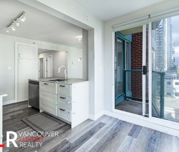 Condo in Downtown Vancouver, BC - Photo 1