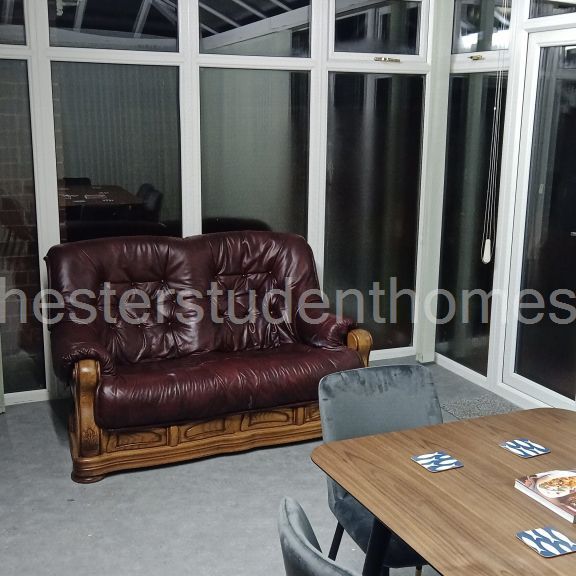 Foxholes Road, Hyde, SK14 5AP - Photo 1