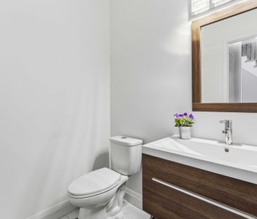 For Lease - 3872 Skyview Street, Mississauga, Ontario - Photo 5