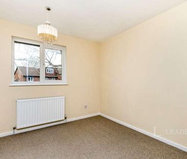 Kingslea, Horsham, West Sussex, RH13 - Photo 2