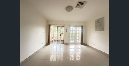 Modern 4 Bedrooms Luxury Duplex for Lease – Prime Bexley Location - Photo 2