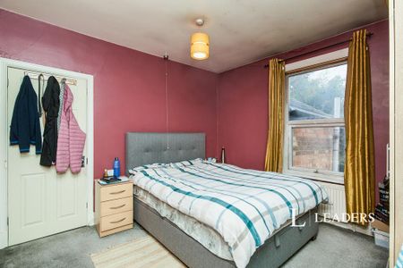 3 bedroom terraced house to rent - Photo 5