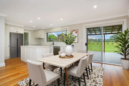 Serene and Spacious Living for the Modern Family - Photo 4