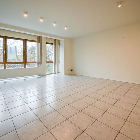 Appartement te huur - Photo 1