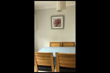 2 Bed Terraced House, Blyth Close, E14 - Photo 2