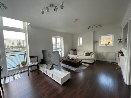 2 Bed Penthouse, Boleyn House, E16 - Photo 1