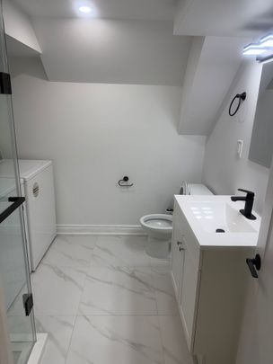 For Lease - 2593 Widemarr Road Unit# Bsmt, Mississauga, Ontario - Photo 1