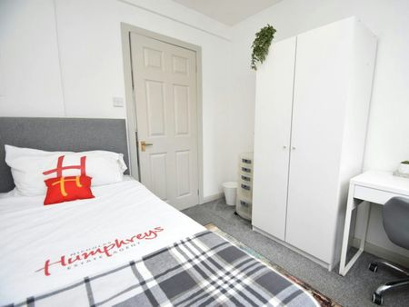 Donnini Place, Gilesgate, DH1 - Photo 4