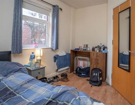 3 Bedroom Apartment, 46b Agincourt Avenue, Queens Quarter, Belfast, BT7 1QU - Photo 3