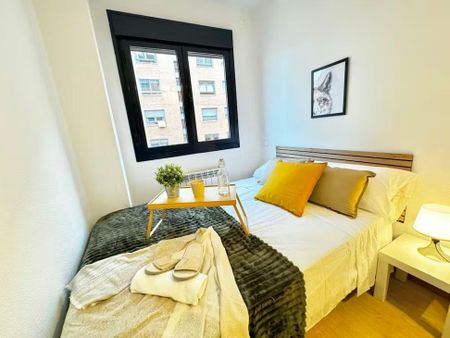 Calle de Vicente Blasco Ibáñez, Madrid, Community of Madrid 28050 - Photo 3