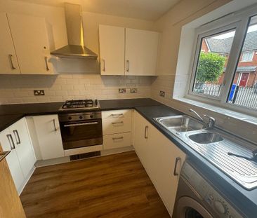 2 bedroom terraced house to rent - Photo 3