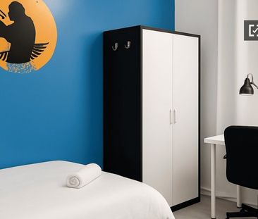 barcelona, Catalonia 08002 - Photo 4