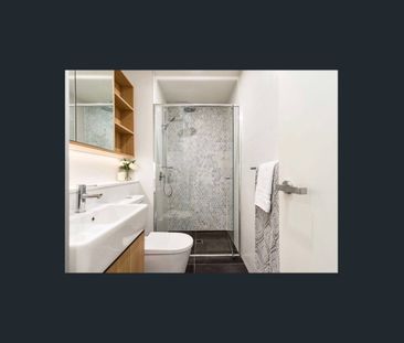 Stunning Two Bedroom Apartment in Highly Sought-After 'Breeze' Complex - Photo 5