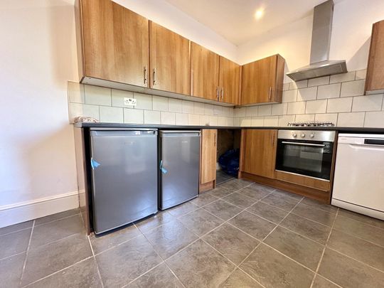 Rooms to rent, Guest Road, Sheffield, S11 8UJ - Photo 1