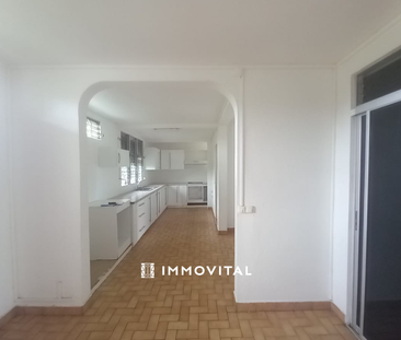 Location Maison 6 pièces 148m² LE MOULE 97160 - Photo 2