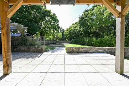 5 bedroom detached house to rent - Photo 4