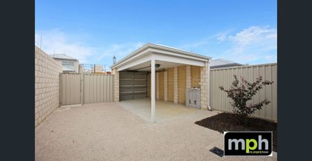 A Coastal Lifestyle Like No Other... - Photo 3