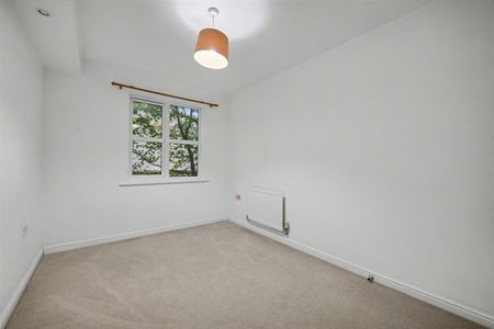 2 BED Ground floor flat To rent - Photo 2