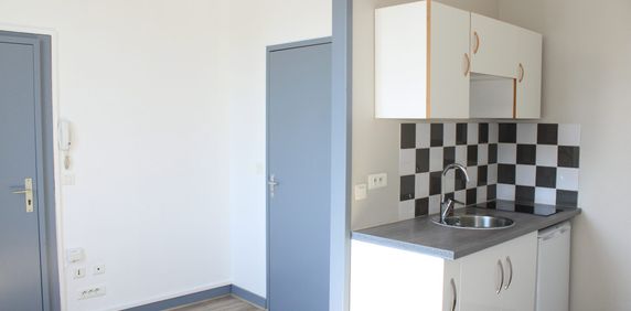 T1 DE 21M² RÉNOVÉ – Limoges- Location- Etudiant - Photo 2
