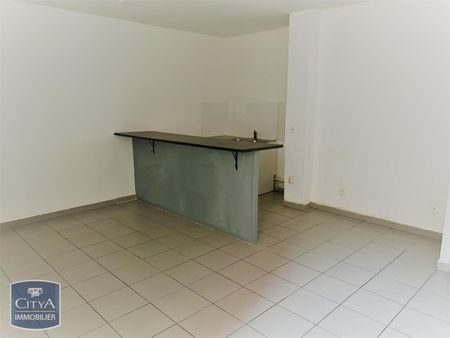 Location Appartement 2 pièces 39m² LA SEYNE SUR MER 83500 - Photo 3