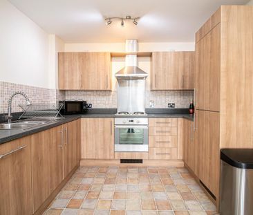2 bedroom apartment to rent - Photo 4