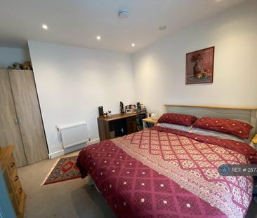 4 bedroom terraced house to rent - Photo 6