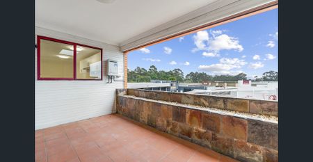 Spacious 3 bedroom - Photo 5