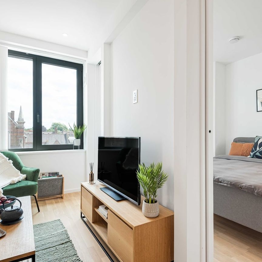 2 Bed Flat, Gravity Royal Heights, RG1 - Photo 1