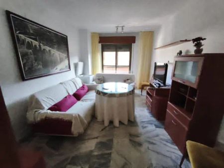 Piso en alquiler en Centro - Photo 3