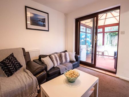 3 bedroom house to rent - Photo 2