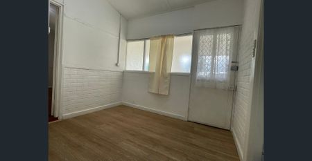 Comfort, Space and Convenience in a Prime Location - Photo 3