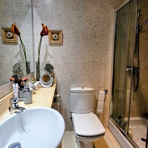 Piso de alquiler en Gràcia - Photo 1