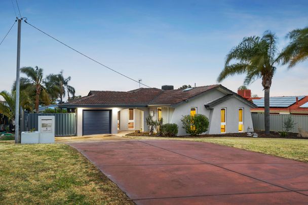 Charming Home in Cul-De-Sac Setting - Photo 1