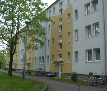 zentral gelegene 3-R-Wohnung mit Balkon in Lucka (Thür.) - W0322 - Photo 2