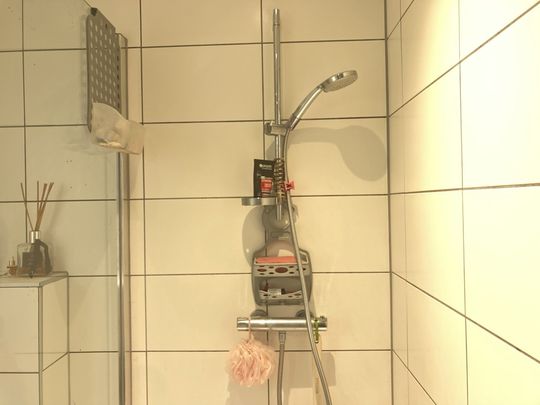 Gezellig en goed gelegen appartement met 2 slaapkamers en garage - Photo 1