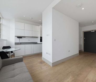 A Spacious, bright, open plan Studio flat with separate bedroom are... - Photo 5