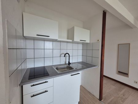 Location Appartement 1 pièce 29m² - Photo 2