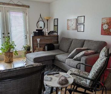 5 1/2 spacieux - Grandes chambres - Disponible dès le 1er novembre - Photo 1