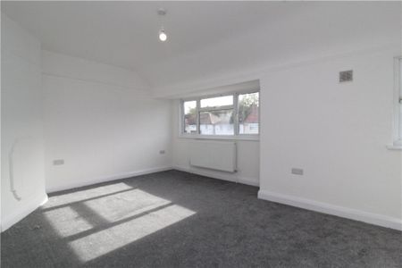 Clyfford Road, Ruislip, HA4 6PS - Photo 5
