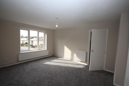 1 bedroom Apartment to let - Photo 4