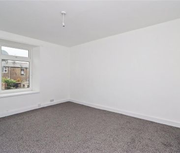 4 bedroom terraced house to rent - Photo 5