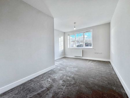 2 Bed Flat, George Street, M25 - Photo 4