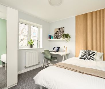 5 Bed Semi-Detached House, College Way, BS34 - Photo 5