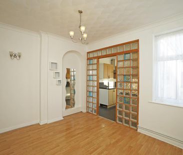 2 bedroom terraced house to rent - Photo 3