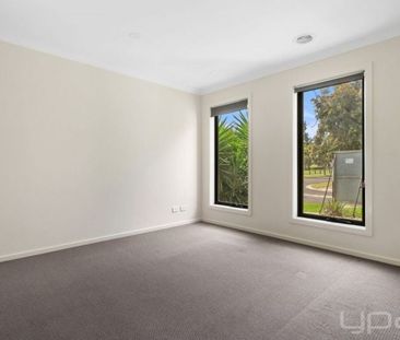 45 Nantha Way, BROOKFIELD - Photo 3